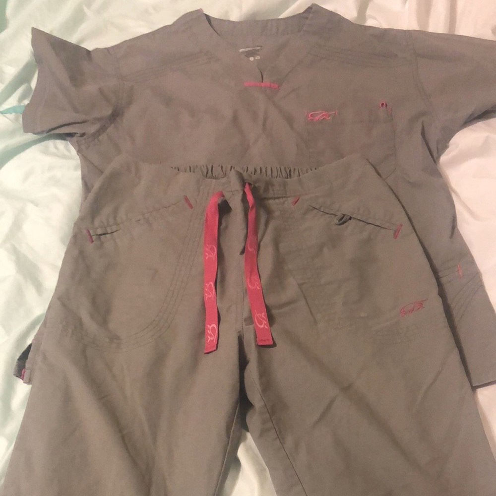 Iguanamed Women’s scrubs